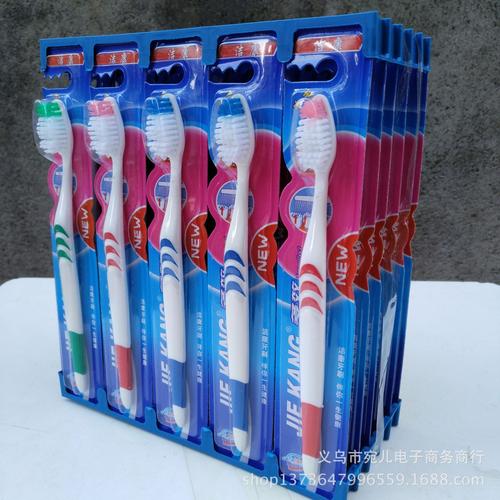从300支牙刷到品类革命 一元店小商品的致富密码